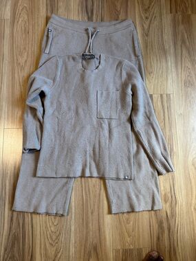Figs women’s Crewneck Sweater and Pants with Front Patch Pocket in Taupe